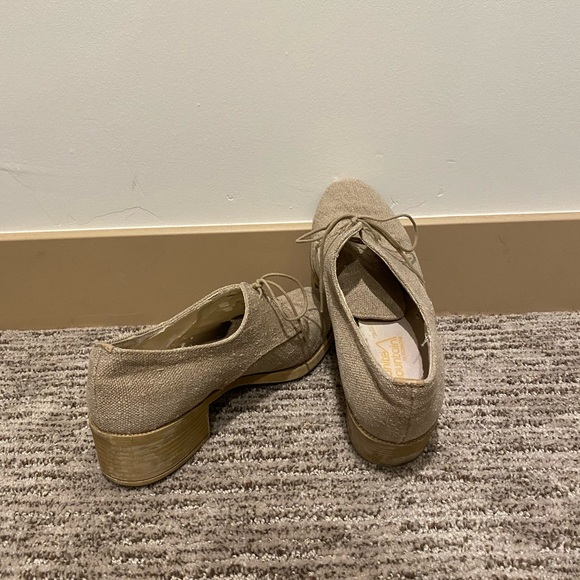 White Mountain by Connors dress shoes - size 8 - Picture 2 of 2